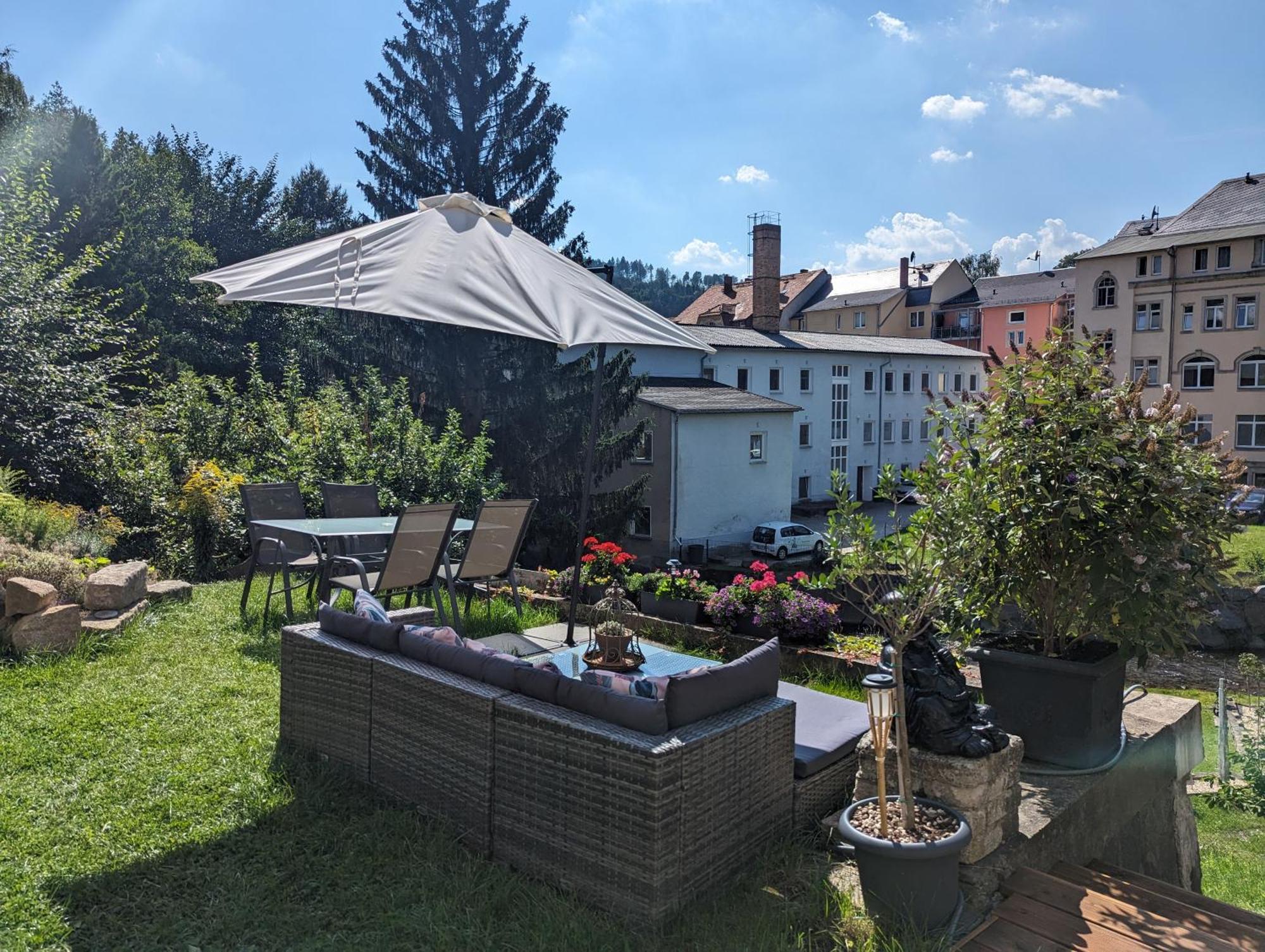 Hw3 - Urlaubsmagie - Helle, Grosse Wohnung Mit Pool Sebnitz Exterior photo
