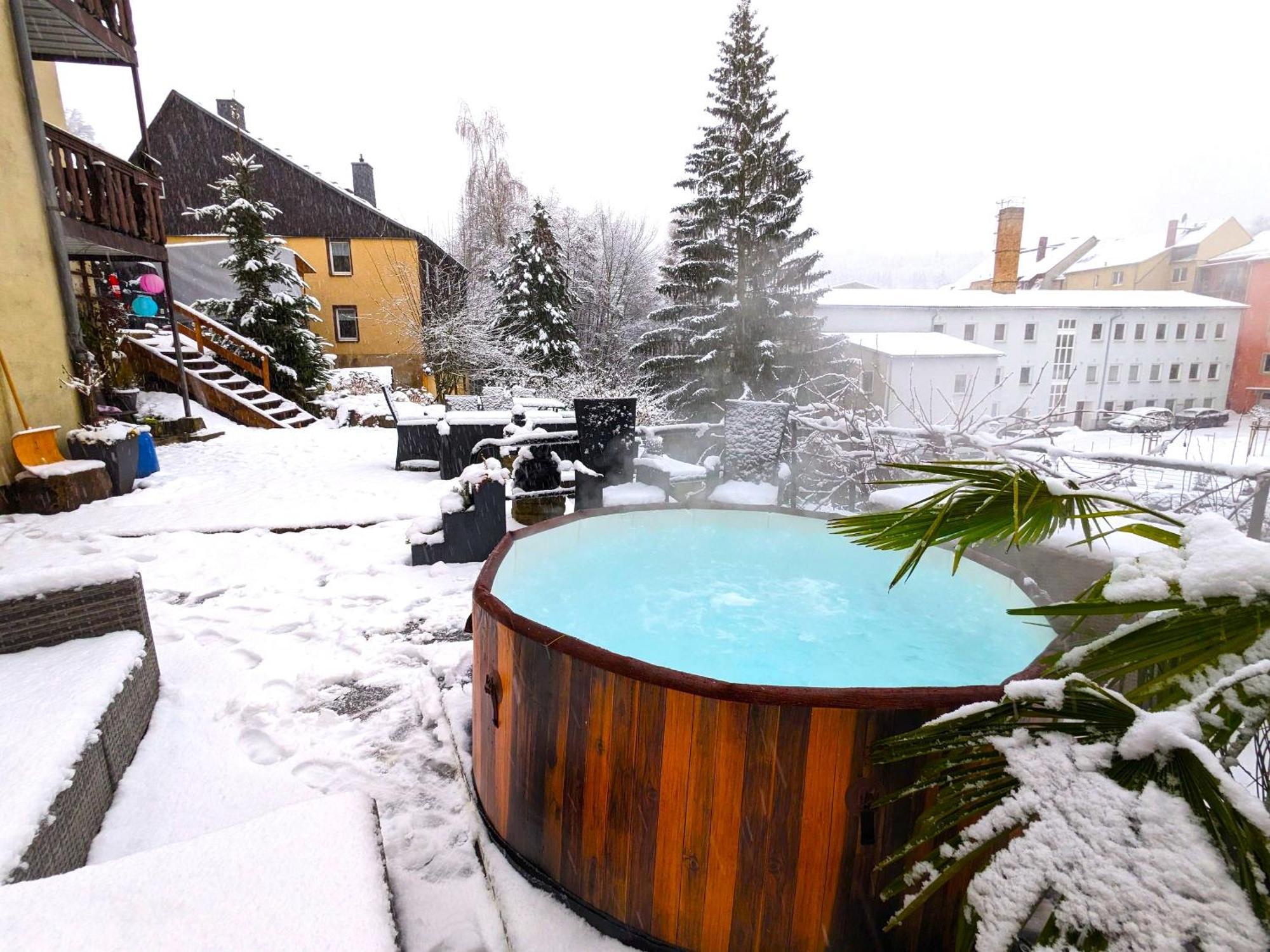 Hw3 - Urlaubsmagie - Helle, Grosse Wohnung Mit Pool Sebnitz Exterior photo