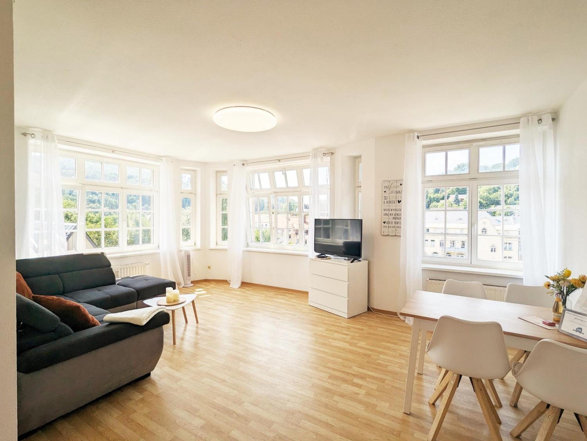 Hw3 - Urlaubsmagie - Helle, Grosse Wohnung Mit Pool Sebnitz Exterior photo